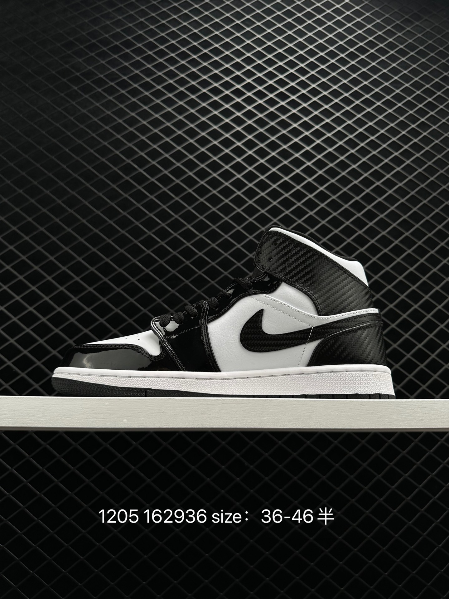 Air Jordan 1 Mid“Light Smoke Grey”